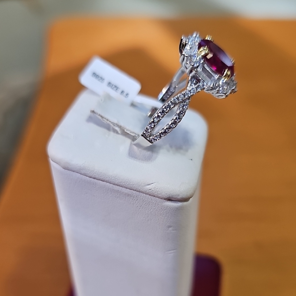 Ring - Picture 2 of 3